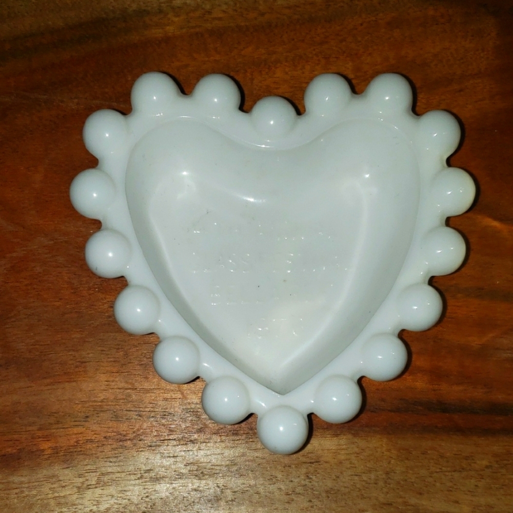 White Heart Beaded Edge Dish